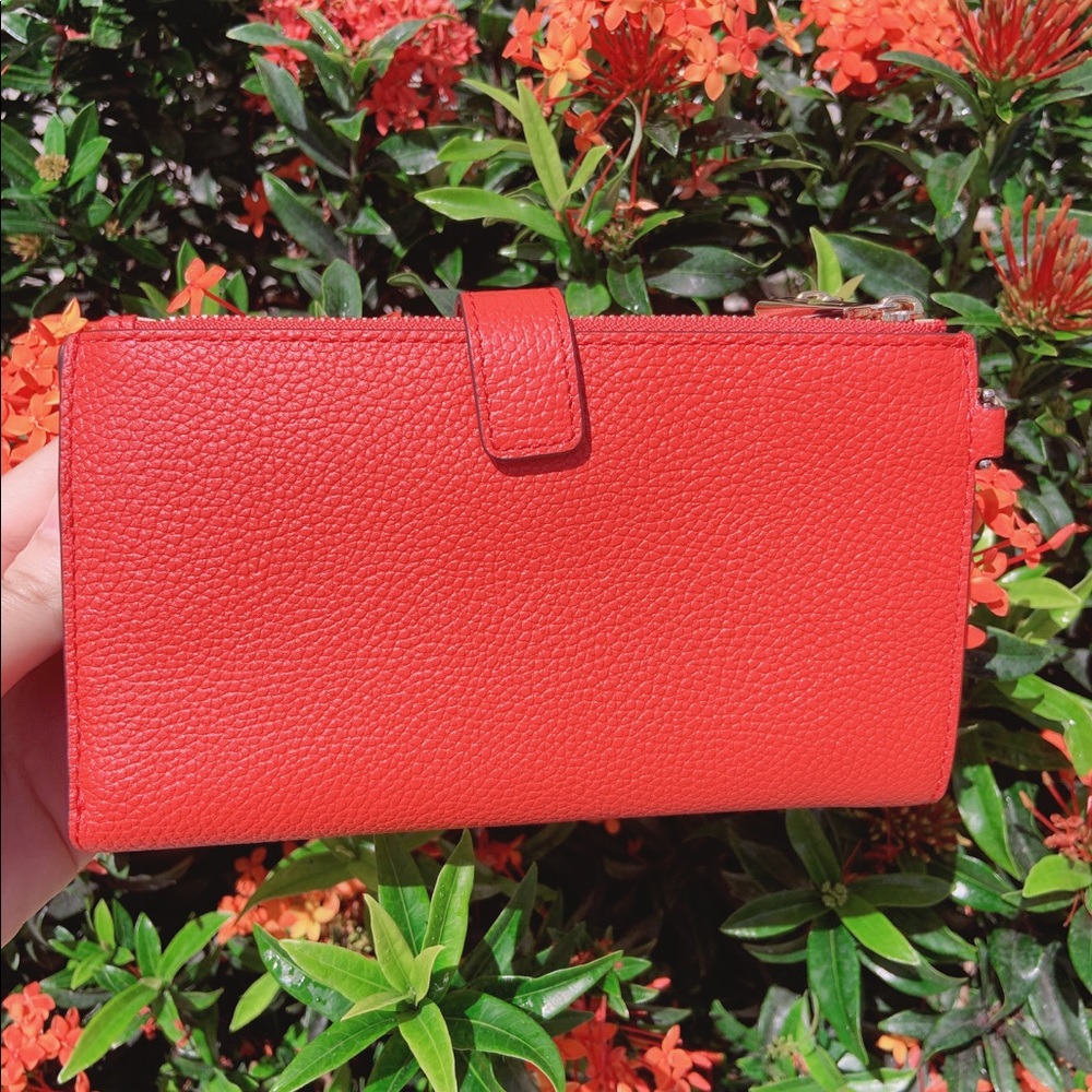 Micheal Kors wallet - Picture 15 of 16